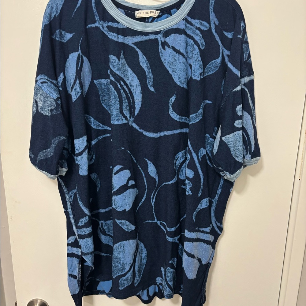 We The Free Navy and Light Blue Abstract Tee
